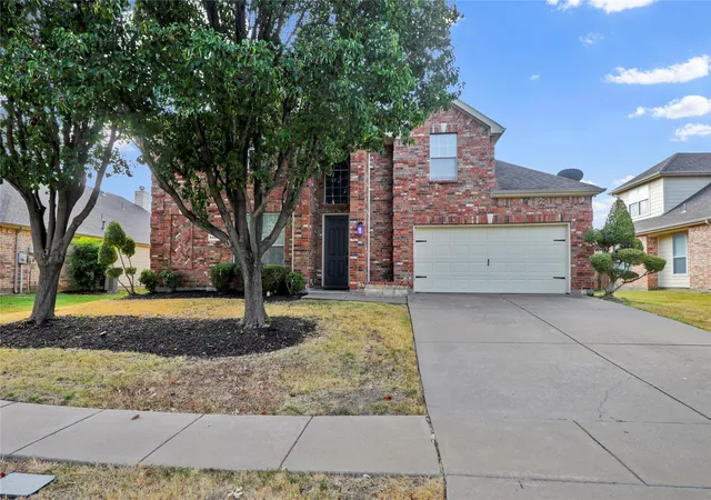 Photo 2 of Single family home for sale at 4404 Meadow Knoll Ln, Mansfield, TX 76063 | MLS# 21389251 | Listing updated on 2026-10-07