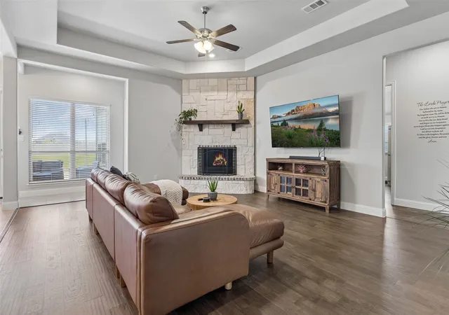Photo 3 of Sale Pending at 6925 County Rd 469, Mc Kinney, TX 75071 | MLS# 21388464 | Listing updated on 2026-10-06