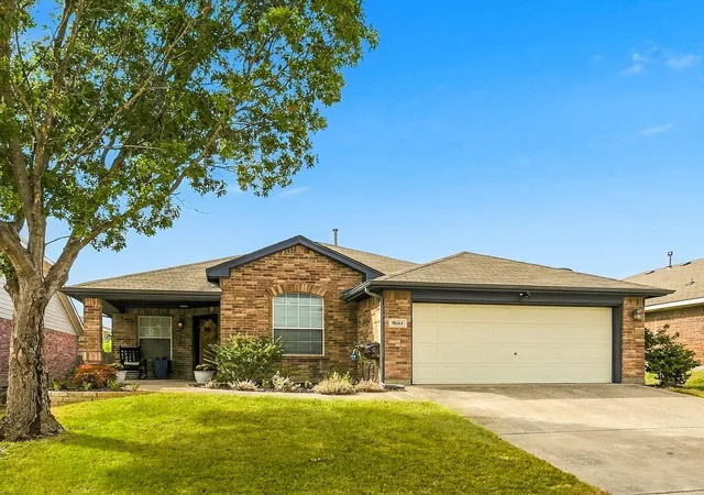 Photo 2 of Single family home for sale at 9861 Autumn Sage Dr, Fort Worth, TX 76108 | MLS# 21384335 | Listing updated on 2026-09-25