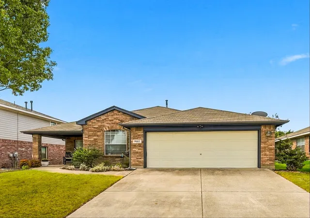 Photo 3 of Single family home for sale at 9861 Autumn Sage Dr, Fort Worth, TX 76108 | MLS# 21384335 | Listing updated on 2026-09-25