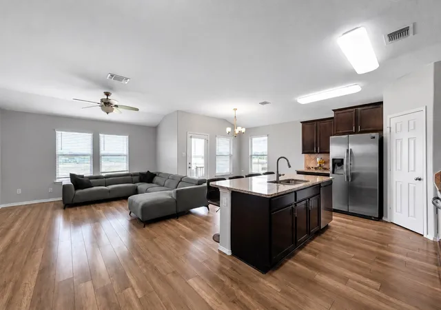 Photo 2 of Single family home for sale at 3000 Skinner Dr, Lorena, TX 76655 | MLS# 21386937 | Listing updated on 2026-09-18