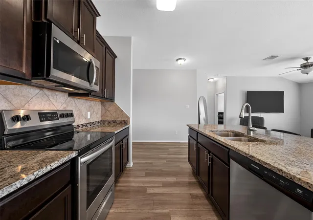Photo 3 of Single family home for sale at 3000 Skinner Dr, Lorena, TX 76655 | MLS# 21386937 | Listing updated on 2026-09-18