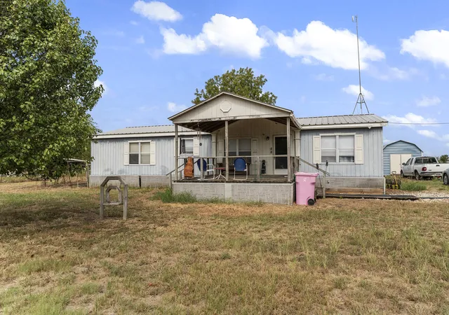 Photo 2 of Sale Pending at 18940 Dove Ln, Terrell, TX 75161 | MLS# 21389364 | Listing updated on 2026-10-02