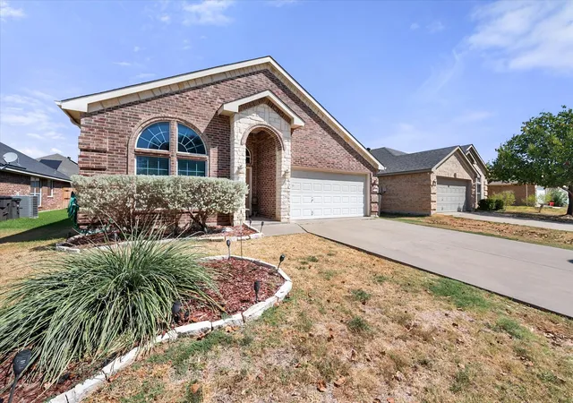 Photo 2 of Sale Pending at 8249 Winter Fls Trl, Hurst, TX 76053 | MLS# 21389415 | Listing updated on 2026-10-03