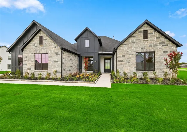 Photo 1 of Single family home for sale at 1303 Live Oak Ln, Little Elm, TX 75068 | MLS# 21389463 | Listing updated on 2026-10-06