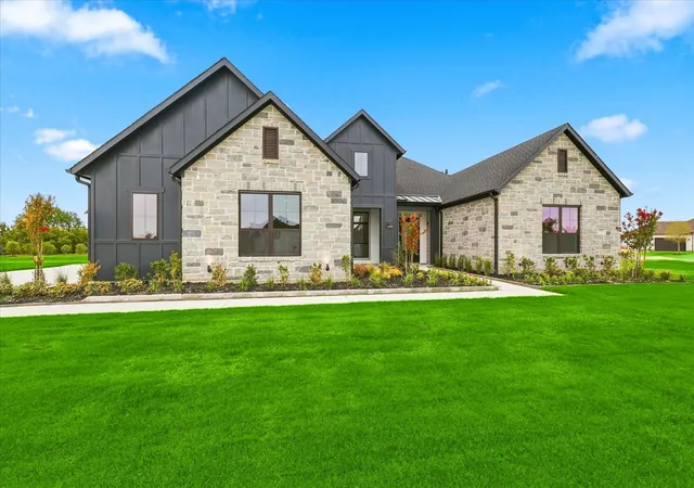 Photo 3 of Single family home for sale at 1303 Live Oak Ln, Little Elm, TX 75068 | MLS# 21389463 | Listing updated on 2026-10-06