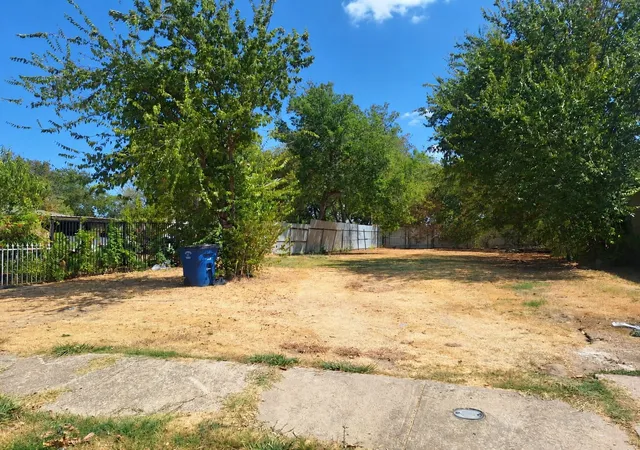 Photo 2 of Land for sale at 4122 Vineyard Dr, Dallas, TX 75212 | MLS# 21389486 | Listing updated on 2026-09-17