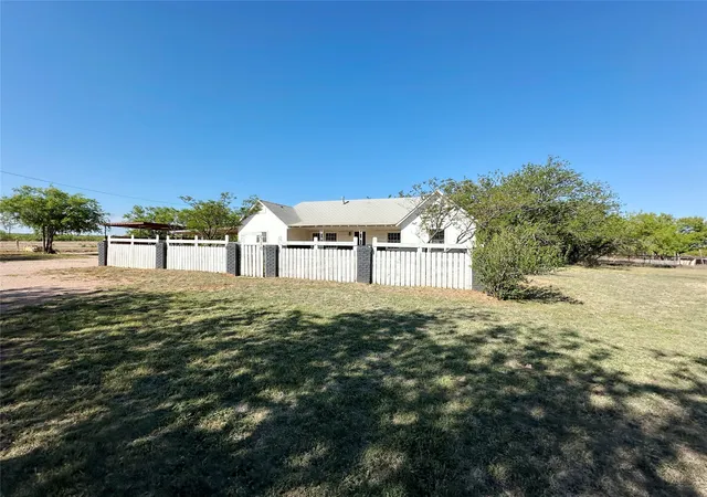Photo 1 of Single family home for sale at 510 County Rd 129, Trent, TX 79561 | MLS# 21389474 | Listing updated on 2026-09-22