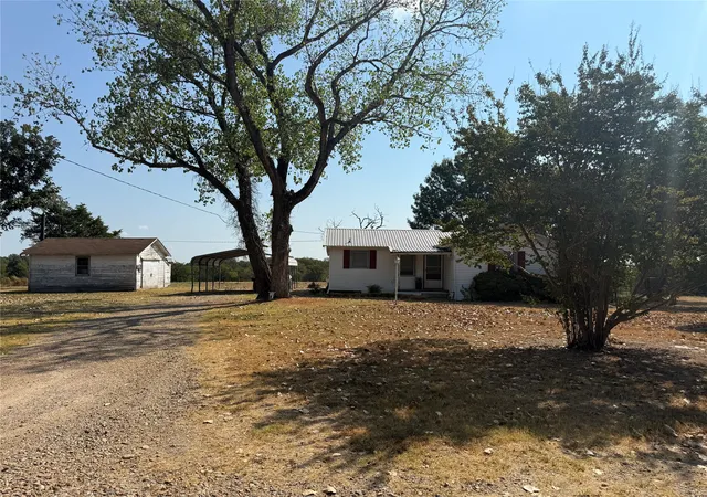 Photo 3 of Single family home for sale at 1474 County Rd 3370, Ladonia, TX 75449 | MLS# 21389407 | Listing updated on 2026-09-18