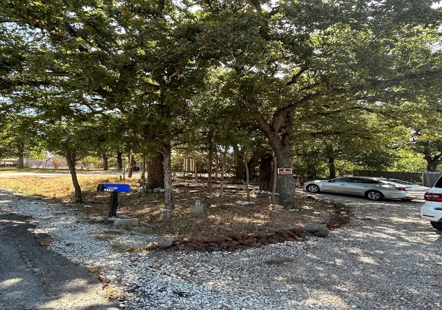 Photo 3 of Manufactured home for sale at 3716 Falconcrest Dr, Joshua, TX 76058 | MLS# 21389498 | Listing updated on 2026-10-07