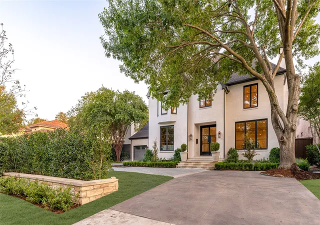 Photo 1 of Mansion for sale at 6810 Mimosa Ln, Dallas, TX 75230 | MLS# 21369320 | Listing updated on 2026-10-08