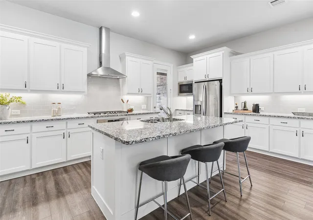Photo 3 of Townhouse for sale at 6904 Fairfield Ln, North Richland Hills, TX 76182 | MLS# 21385463 | Listing updated on 2026-10-08