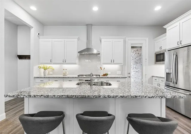 Photo 4 of Townhouse for sale at 6904 Fairfield Ln, North Richland Hills, TX 76182 | MLS# 21385463 | Listing updated on 2026-10-08