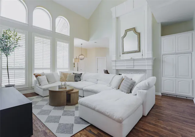 Photo 3 of Single family home for sale at 7611 Sweetgum Dr, Irving, TX 75063 | MLS# 21388857 | Listing updated on 2026-09-26