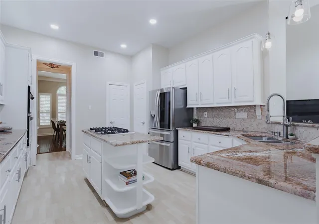 Photo 3 of Single family home for sale at 7611 Sweetgum Dr, Irving, TX 75063 | MLS# 21388857 | Listing updated on 2026-09-26