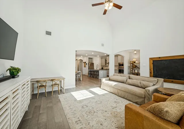Photo 4 of Single family home for sale at 2076 Barx Dr, Little Elm, TX 75068 | MLS# 21386106 | Listing updated on 2026-10-05