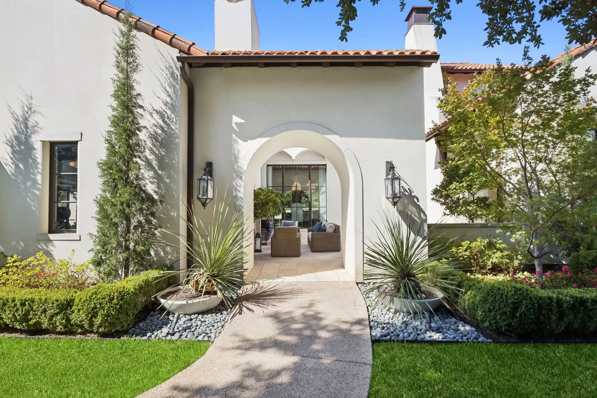 Photo 1 of Mansion for sale at 1402 Fountain Grass Ct, Westlake, TX 76262 | MLS# 21388819 | Listing updated on 2026-10-12