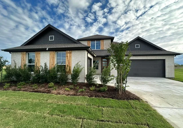 Photo 1 of Single family home for sale at 210 Horizon Rd, Valley View, TX 76272 | MLS# 21389596 | Listing updated on 2026-10-05