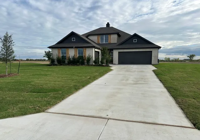 Photo 3 of Single family home for sale at 210 Horizon Rd, Valley View, TX 76272 | MLS# 21389596 | Listing updated on 2026-10-05