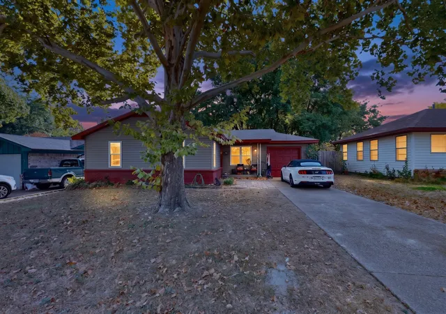 Photo 2 of Single family home for sale at 551 Dawson Dr, Duncanville, TX 75116 | MLS# 21389264 | Listing updated on 2026-09-23