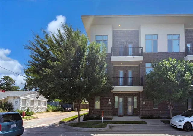Photo 1 of Townhouse for sale at 13228 Bee St, Dallas, TX 75234 | MLS# 21389213 | Listing updated on 2026-09-19