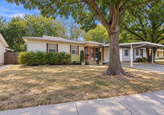 Photo 2 of Single family home for sale at 1141 Rancho Dr, Mesquite, TX 75149 | MLS# 21388886 | Listing updated on 2026-09-18