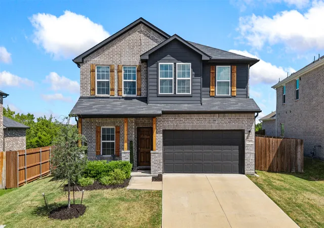 Photo 3 of Single family home for sale at 2405 Lundy Cyn St, Forney, TX 75126 | MLS# 21387739 | Listing updated on 2026-10-03