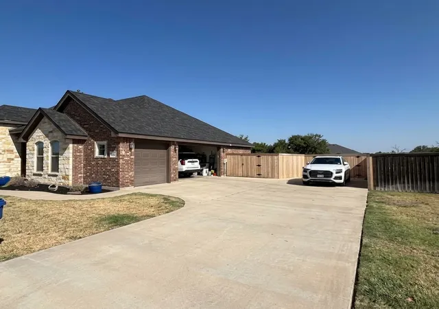 Photo 2 of Single family home for sale at 126 Angie Ln, Abilene, TX 79602 | MLS# 21389502 | Listing updated on 2026-10-06