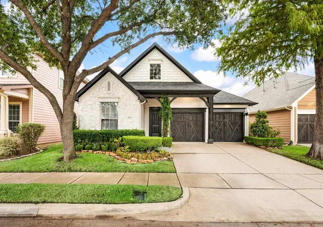Photo 1 of Single family home for sale at 2301 Grizzly Run Ln, Euless, TX 76039 | MLS# 21336986 | Listing updated on 2026-10-06