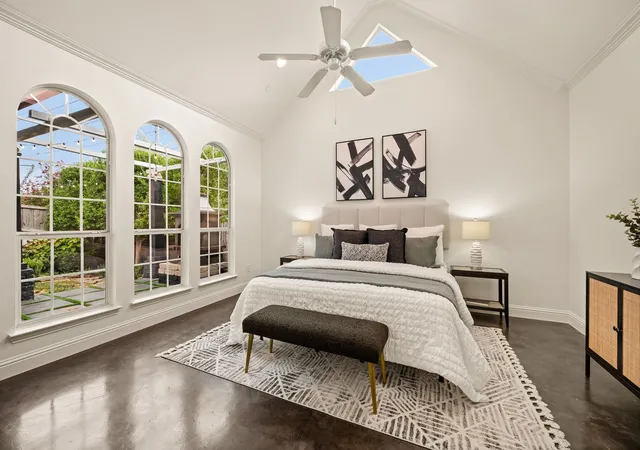 Photo 4 of Single family home for sale at 2301 Grizzly Run Ln, Euless, TX 76039 | MLS# 21336986 | Listing updated on 2026-10-06