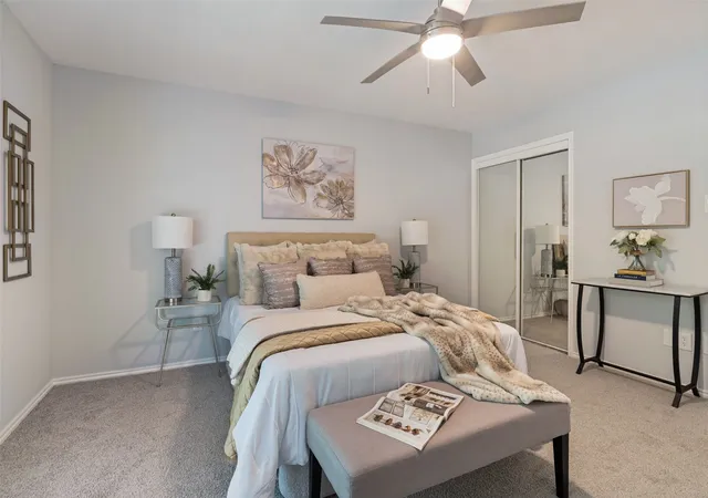 Listing Photo 4 - Condo for sale in building located at 2535 Wedglea Dr, Dallas, TX 75211 - Unit #235