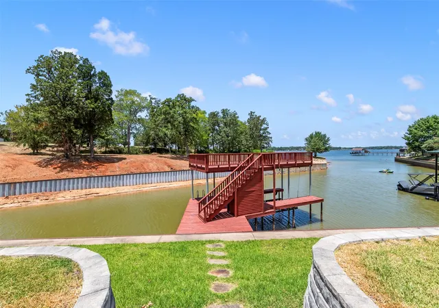 Photo 1 of Single family home for sale at 5459 Woodland Shrs Dr, Malakoff, TX 75148 | MLS# 21387462 | Listing updated on 2026-10-04