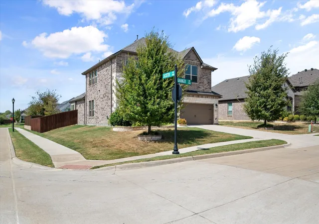 Photo 3 of Single family home for sale at 2705 Grainger Dr, Mansfield, TX 76063 | MLS# 21388166 | Listing updated on 2026-10-08