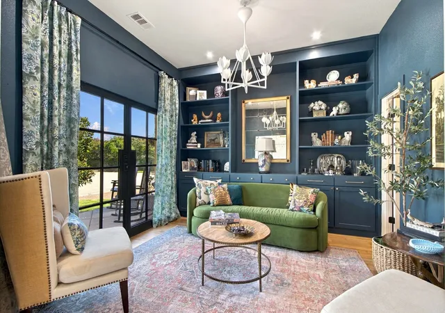 Photo 3 of Sale Pending at 46 Crown Pl, Richardson, TX 75080 | MLS# 21386292 | Listing updated on 2026-09-30