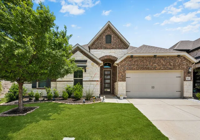Photo 3 of Single family home for sale at 2825 Bedford Rd, Argyle, TX 76226 | MLS# 21385719 | Listing updated on 2026-09-26