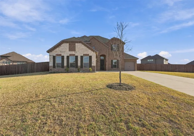 Photo 2 of Single family home for sale at 809 Pea Eye Dr, Midlothian, TX 76065 | MLS# 21388931 | Listing updated on 2026-10-03