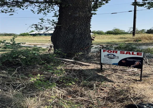 Land for sale at 1235 County Rd, Point, TX 75472 | MLS# 21381342