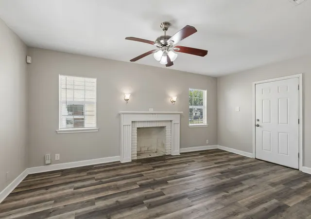 Photo 3 of Single family home for sale at 227 S Hampton Rd, Dallas, TX 75208 | MLS# 21389742 | Listing updated on 2026-10-07