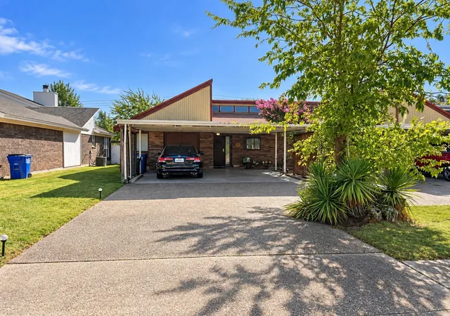 Photo 2 of Multi family home for sale at 201 203 Yorkshire Ct, Euless, TX 76040 | MLS# 21385874 | Listing updated on 2026-10-05