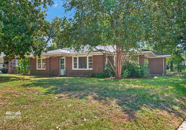 Photo 2 of Single family home for sale at 159 Bruce Ave, Shreveport, LA 71105 | MLS# 21389090 | Listing updated on 2026-10-09