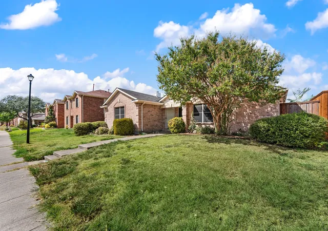 Photo 3 of Sale Pending at 7706 Coral Way, Rowlett, TX 75088 | MLS# 21389740 | Listing updated on 2026-10-01