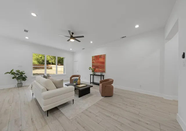 Photo 3 of Single family home for sale at 1429 E Ann Arbor Ave, Dallas, TX 75216 | MLS# 21389664 | Listing updated on 2026-09-18