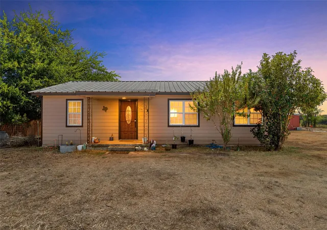 Single family home for sale at 3370 County Rd 303, Oglesby, TX 76561 | MLS# 21389743
