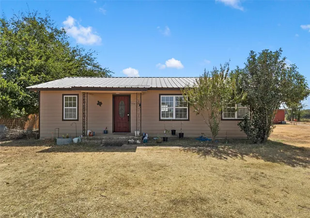 Photo 2 of Single family home for sale at 3370 County Rd 303, Oglesby, TX 76561 | MLS# 21389743 | Listing updated on 2026-09-18