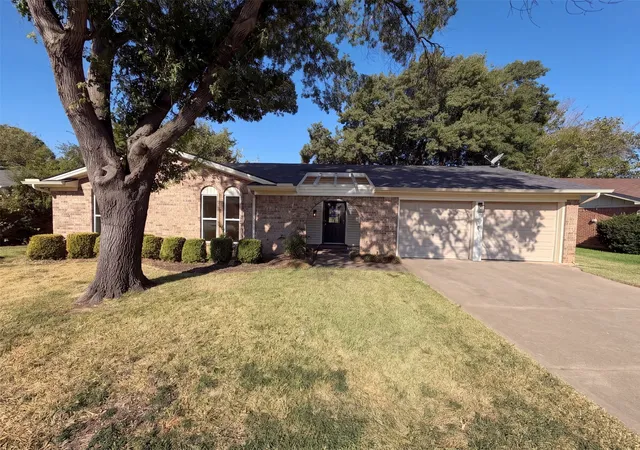 Photo 1 of Sale Pending at 2209 Mountainview Dr, Hurst, TX 76054 | MLS# 21389797 | Listing updated on 2026-09-22