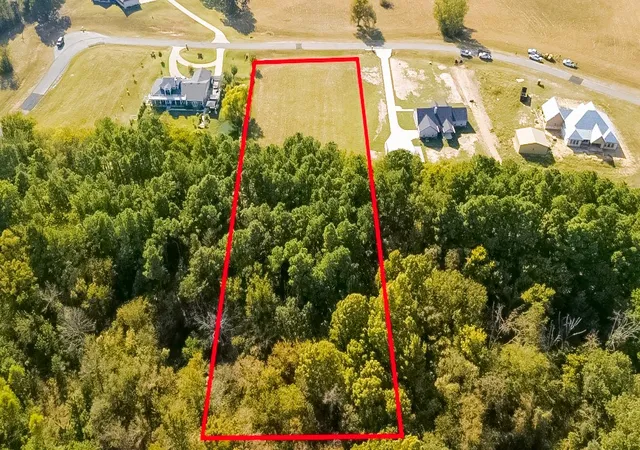 Photo 2 of Land for sale at Lot 198 Lago Vista Dr, Athens, TX 75751 | MLS# 21364877 | Listing updated on 2026-09-18