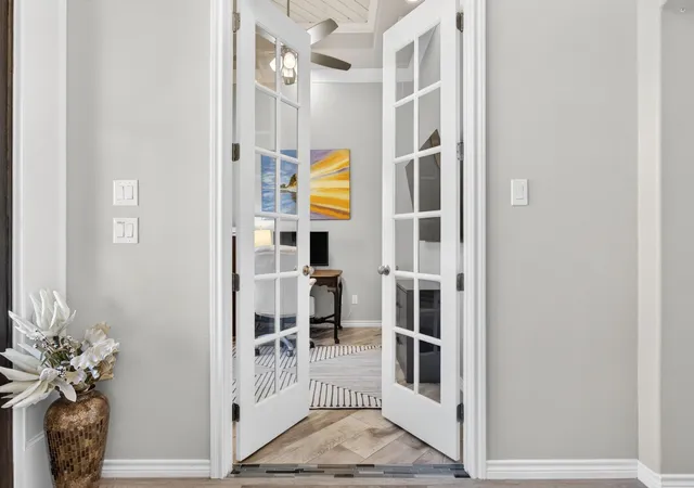 Photo 3 of Sale Pending at 133 Helton Dr, Granbury, TX 76049 | MLS# 21389125 | Listing updated on 2026-10-06