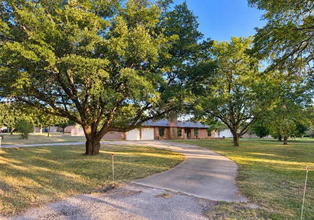 Photo 1 of Single family home for sale at 102 Rye Pl, Gun Barrel City, TX 75156 | MLS# 21387856 | Listing updated on 2026-09-25