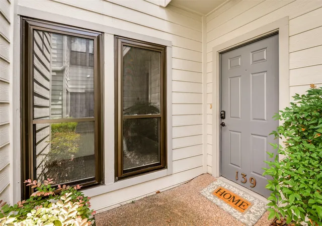 Photo 2 of Condo for sale at 5100 Verde Valley Ln #139, Dallas, TX 75254 | MLS# 21388161 | Listing updated on 2026-09-18