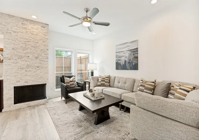 Photo 3 of Condo for sale at 5100 Verde Valley Ln #139, Dallas, TX 75254 | MLS# 21388161 | Listing updated on 2026-09-18